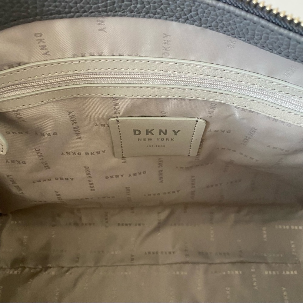 BNWT DKNY Erin Leather Crossbody Satchel - Picture 6 of 10